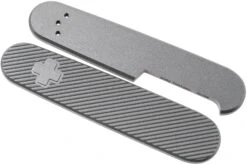 Daily Customs 91.2 35 Angle Pattern, Titanium P10008995 Cachas Victorinox