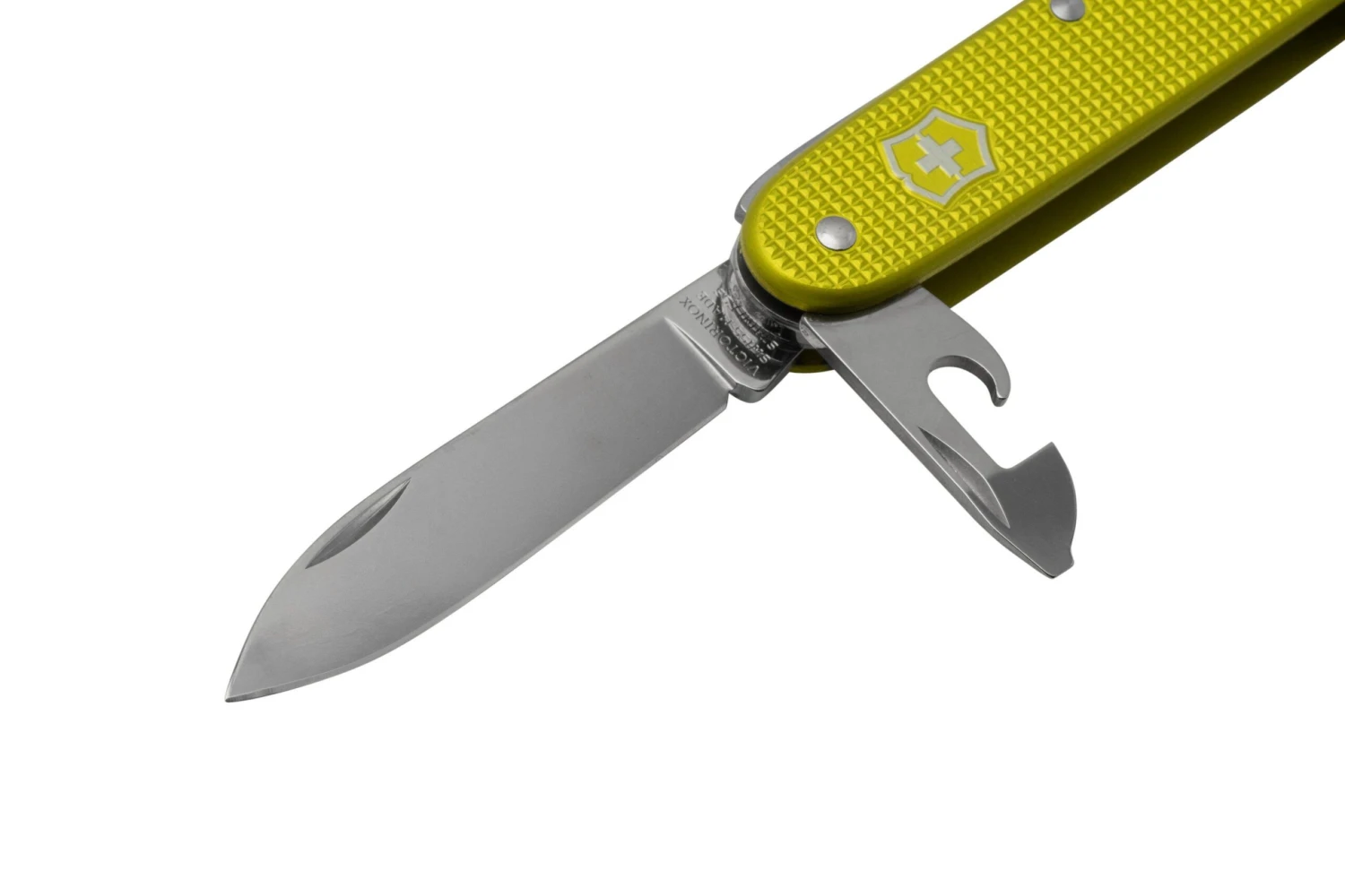 Victorinox Pioneer X Alox Limited Edition 2023, 0.8231.L23 Electric Yellow, Navaja Suiza - Imagen 3